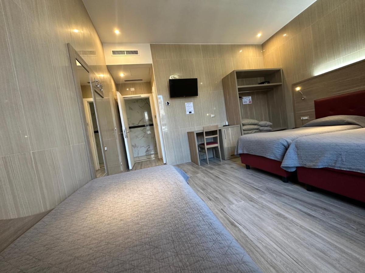 Hotel Midway Milano Ngoại thất bức ảnh